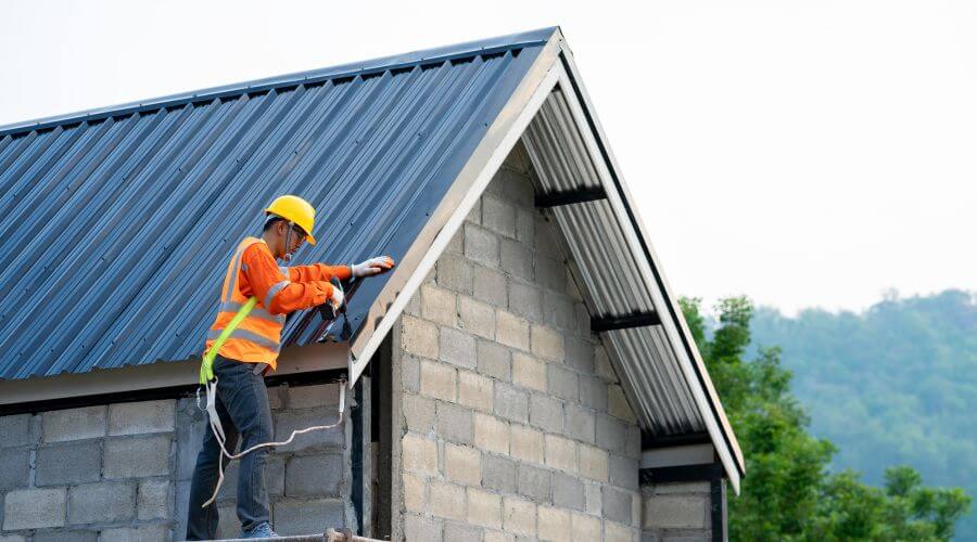 Professional Flat Roofing Installation in Gratiot, OH